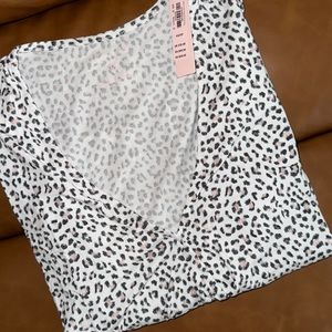 NWT Victoria’s Secret leopard blouse 🐆